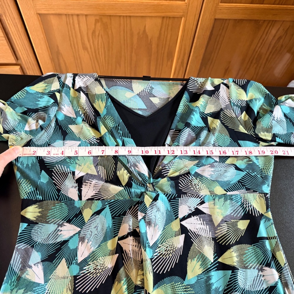 Teal Green Large Faux Wrap Top Women Abstract Twist Front Excellent East 5th - Picture 6 of 8